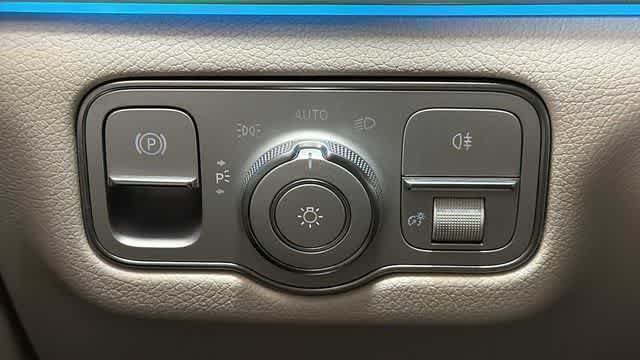 Used 2022 Selenite Grey Metallic Mercedes-Benz GLE 350 image 16