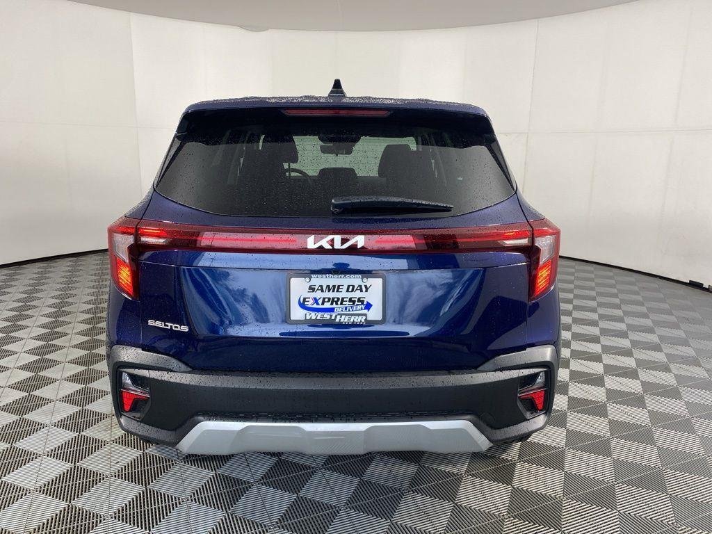 Used 2026 Dark Ocean Blue Kia LX image 8