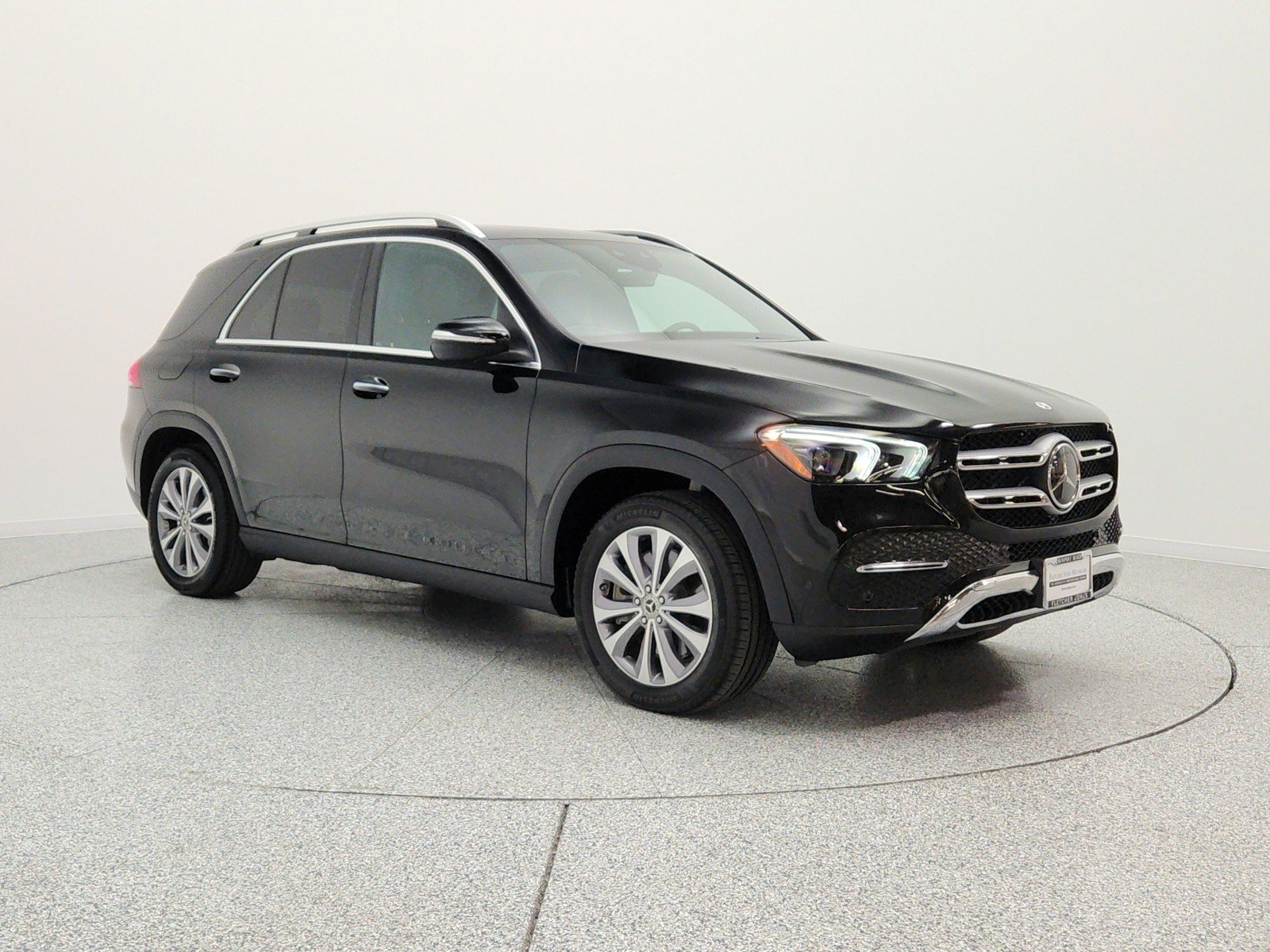 Used 2023 Black Mercedes-Benz GLE 450 4MATIC® SUV image 3