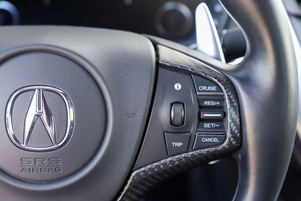 Used 2018 Red Acura  image 27