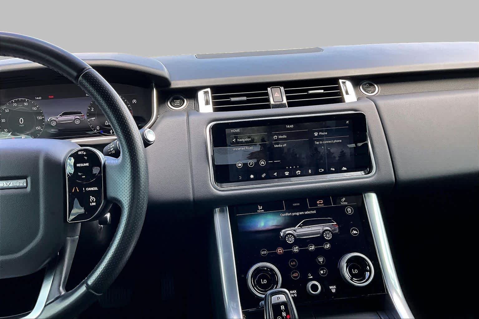 Used 2020 Yulong White Metallic Land Rover SE image 7