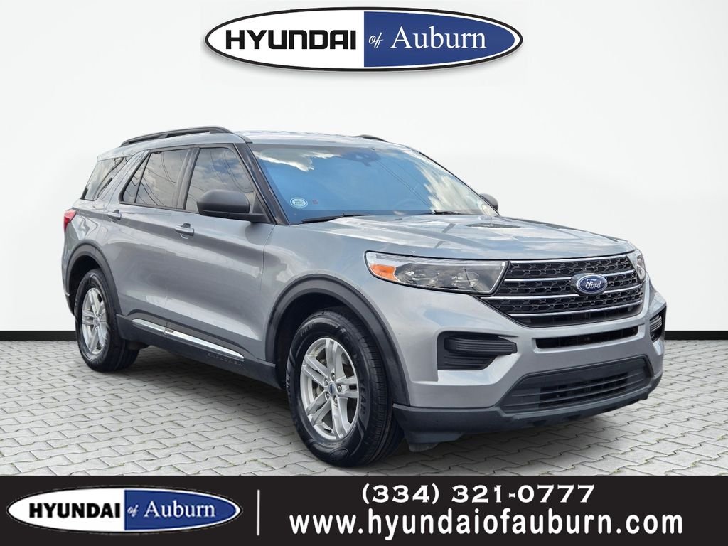 Used 2023 Silver Ford XLT image 1