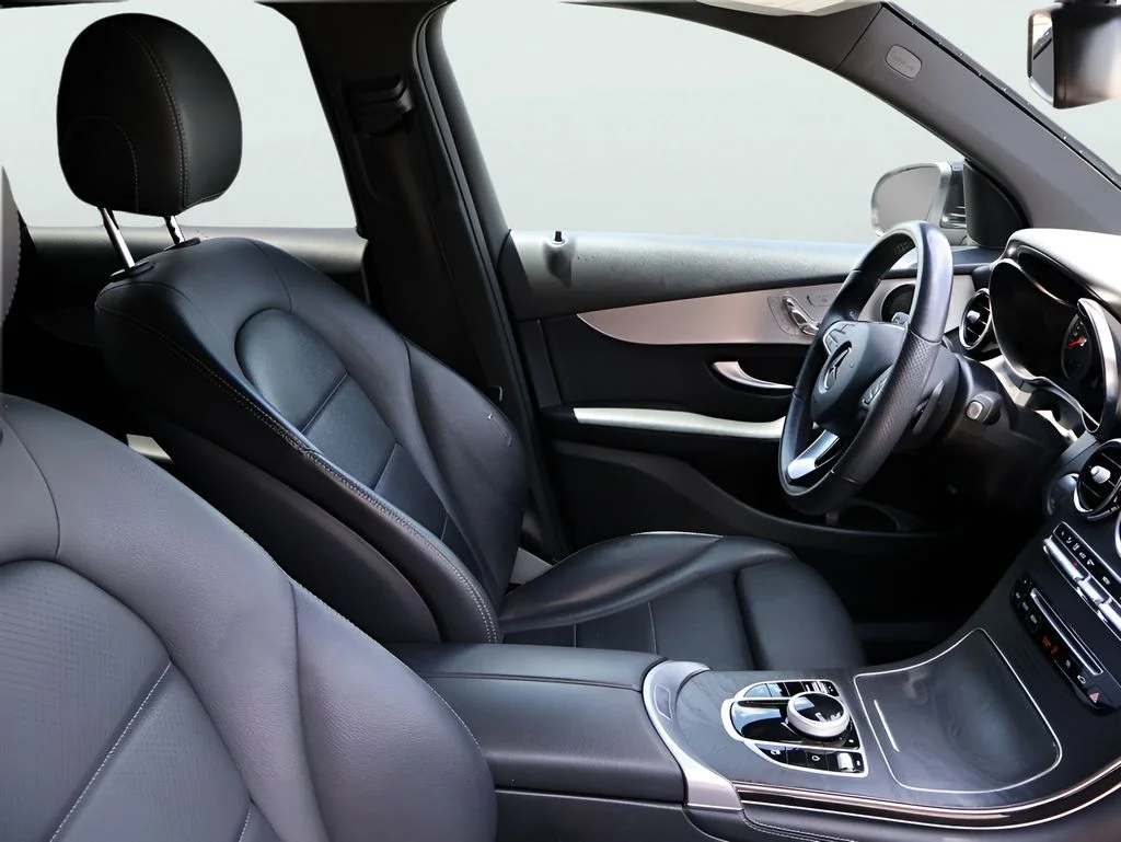 Used 2019 Black Mercedes-Benz GLC 300 image 8