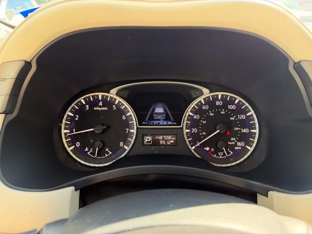 Used 2019 Black INFINITI LUXE image 6
