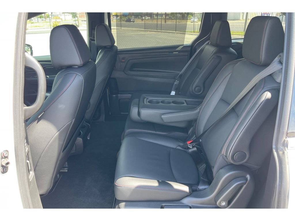 Used 2026 Platinum White Pearl Honda Sport-L image 14