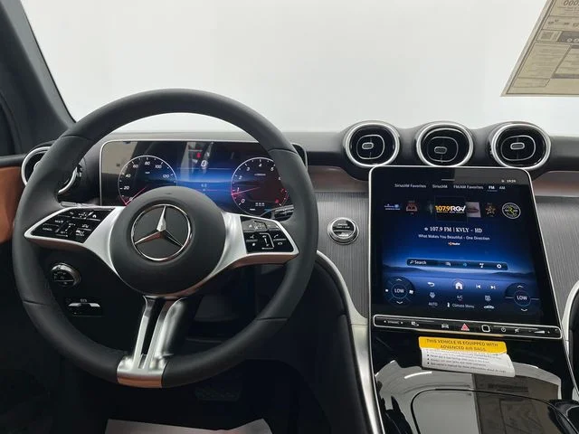 New 2027 White Mercedes-Benz GLC 300 image 3