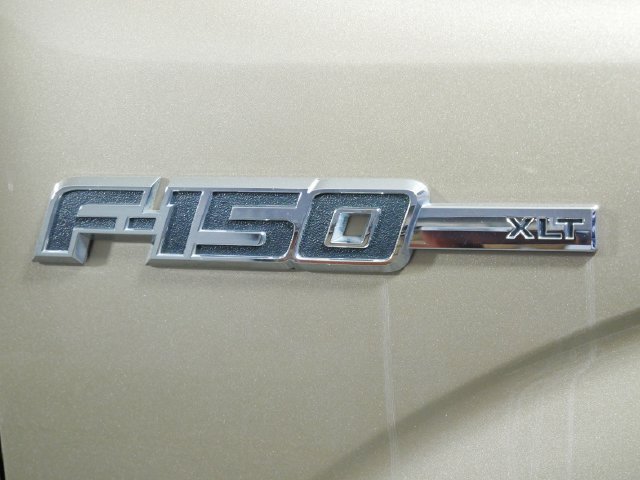 Used 2013  Ford XLT image 9