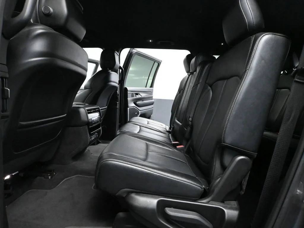 2024 Jeep Wagoneer Series II - Photo 40