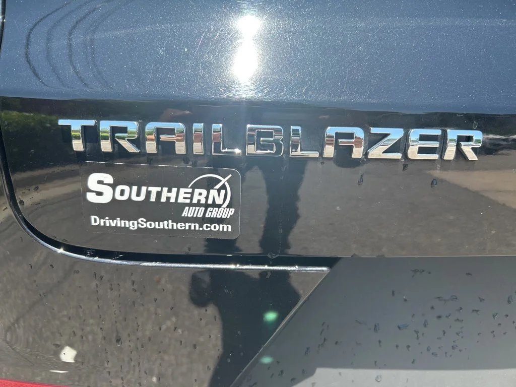 Used 2025 Black Chevrolet LT image 24