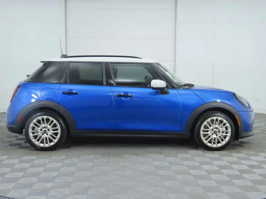 Used 2026 Icy Sunshine Blue Metallic MINI Signature Plus image 5