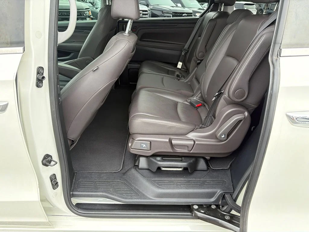 Used 2019  Honda Touring image 20