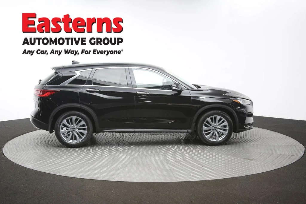 Used 2023 Black INFINITI PURE image 45