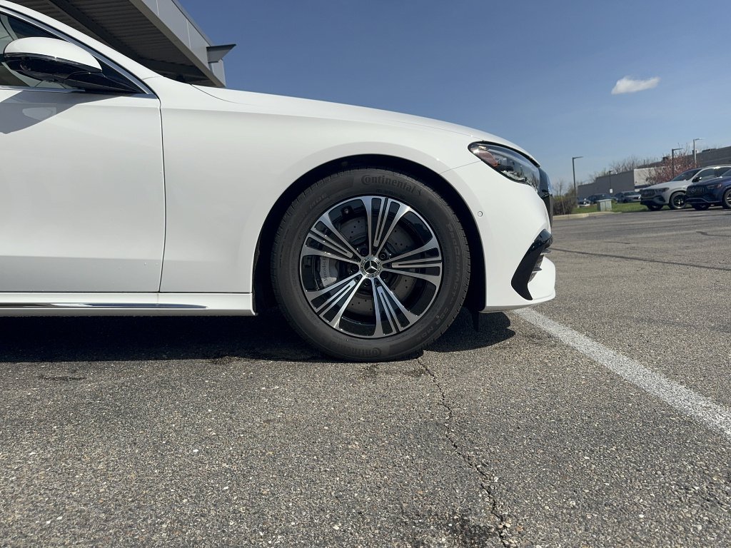 New 2026 Polar White Mercedes-Benz E 450 4MATIC® image 10