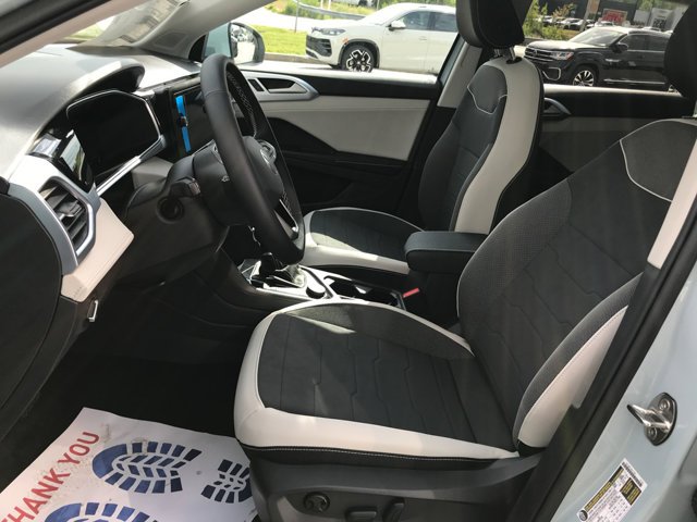 New 2026 Monument Gray Volkswagen SE image 24