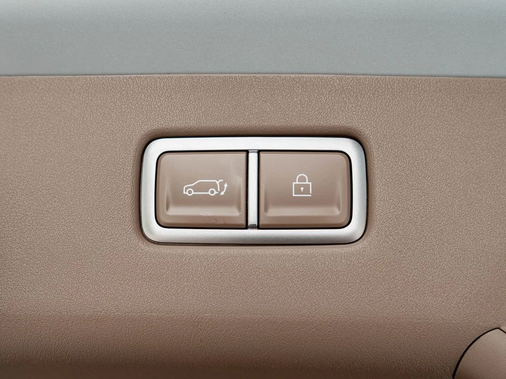 New 2026 Wolf Gray / Black Roof Kia GT-Line AWD image 37