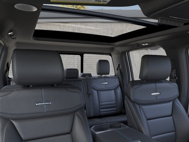 New 2026 Star White Metallic Tri-Coat Ford F-250® Platinum® image 22