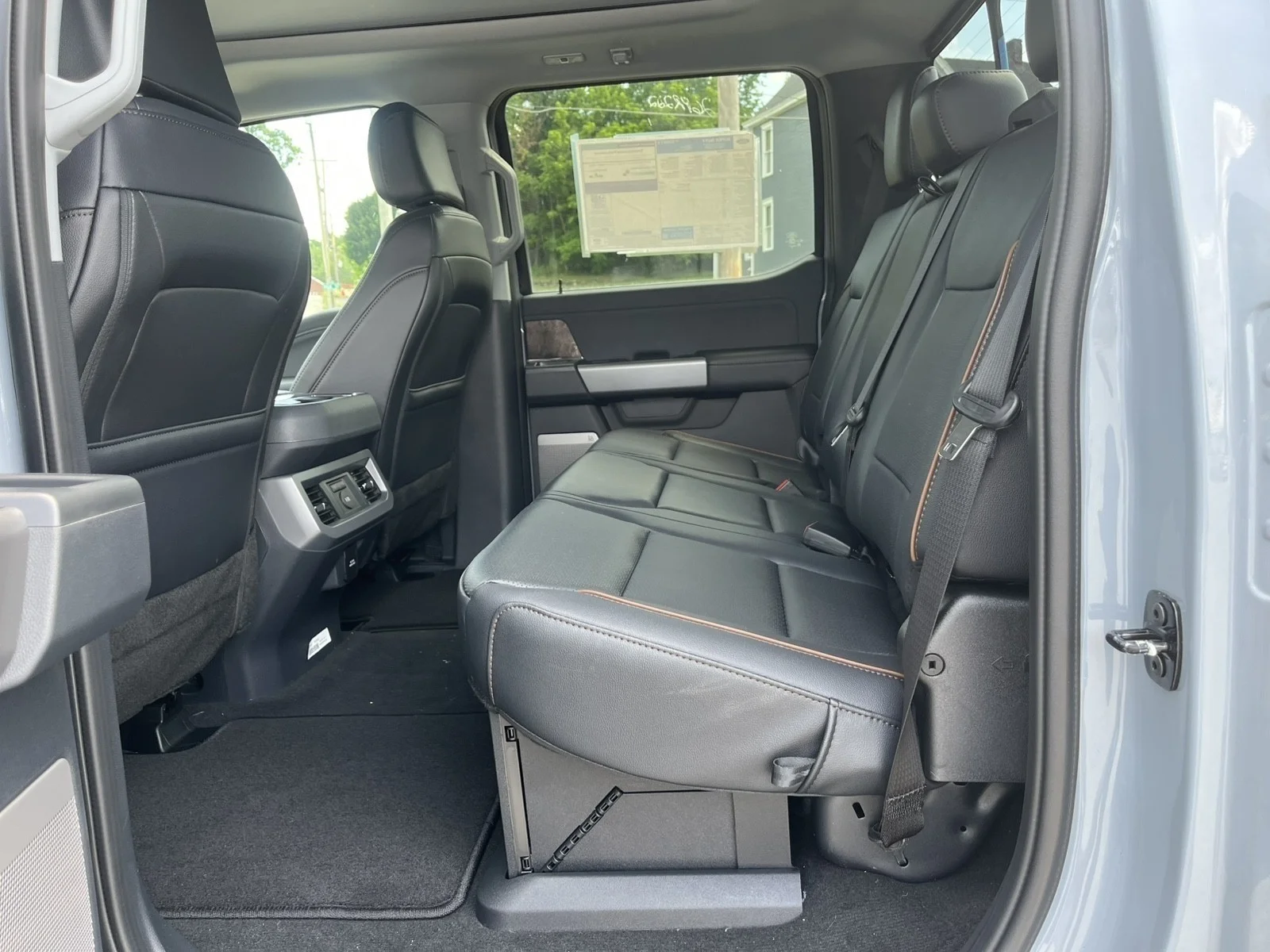 New 2026 Glacier Gray Metallic Tri-Coat Ford LARIAT image 9