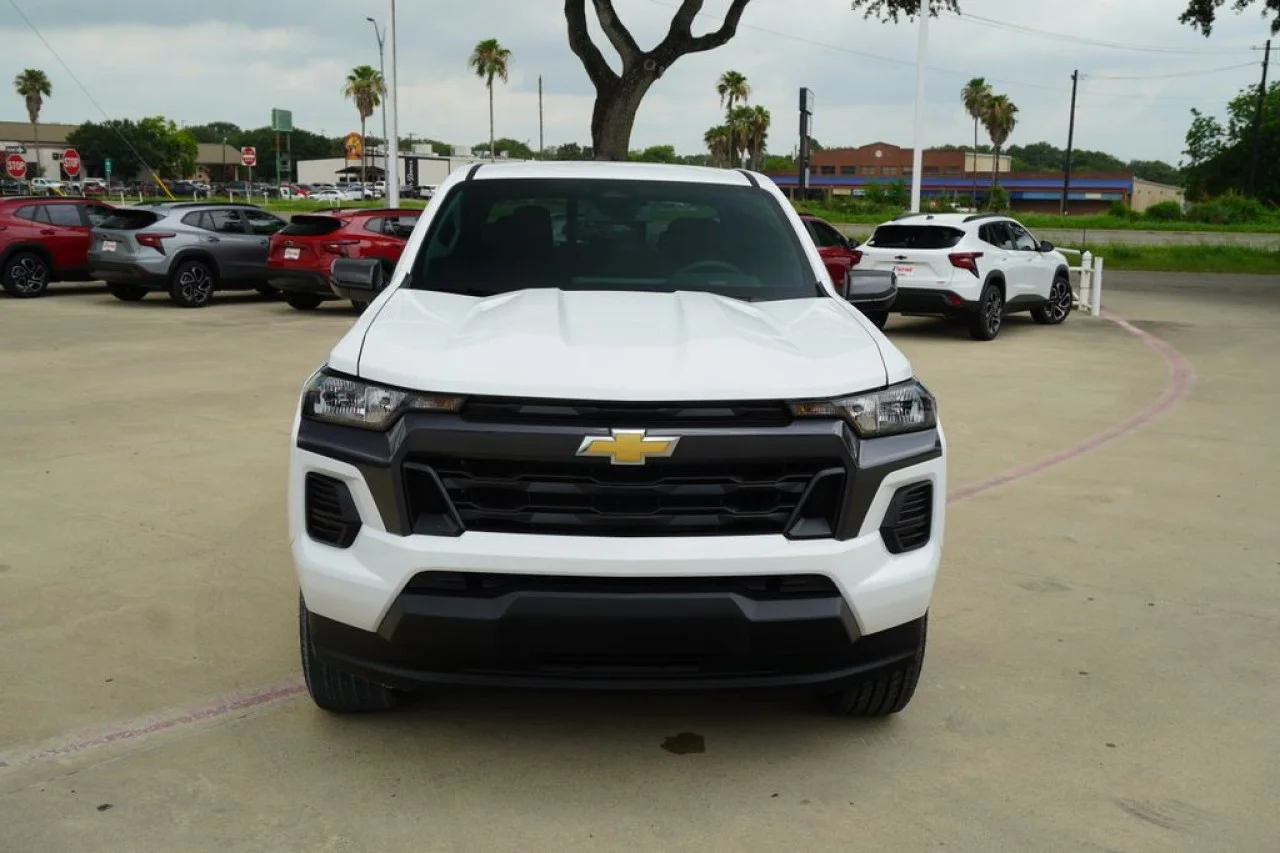 2026 Chevrolet Colorado LT - Photo 2