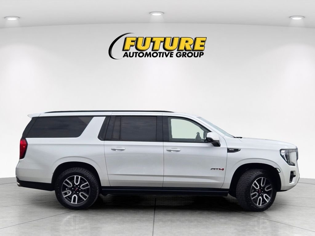 Used 2023 White GMC AT4 image 3