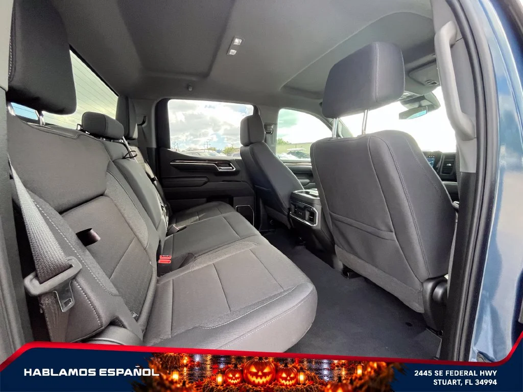 Used 2026 Downpour Metallic GMC Elevation image 18