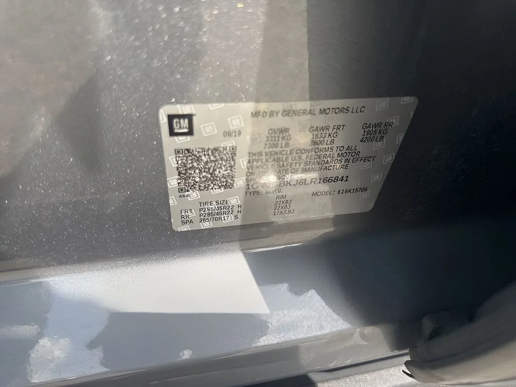 Used 2020 Gray Cadillac Luxury image 38