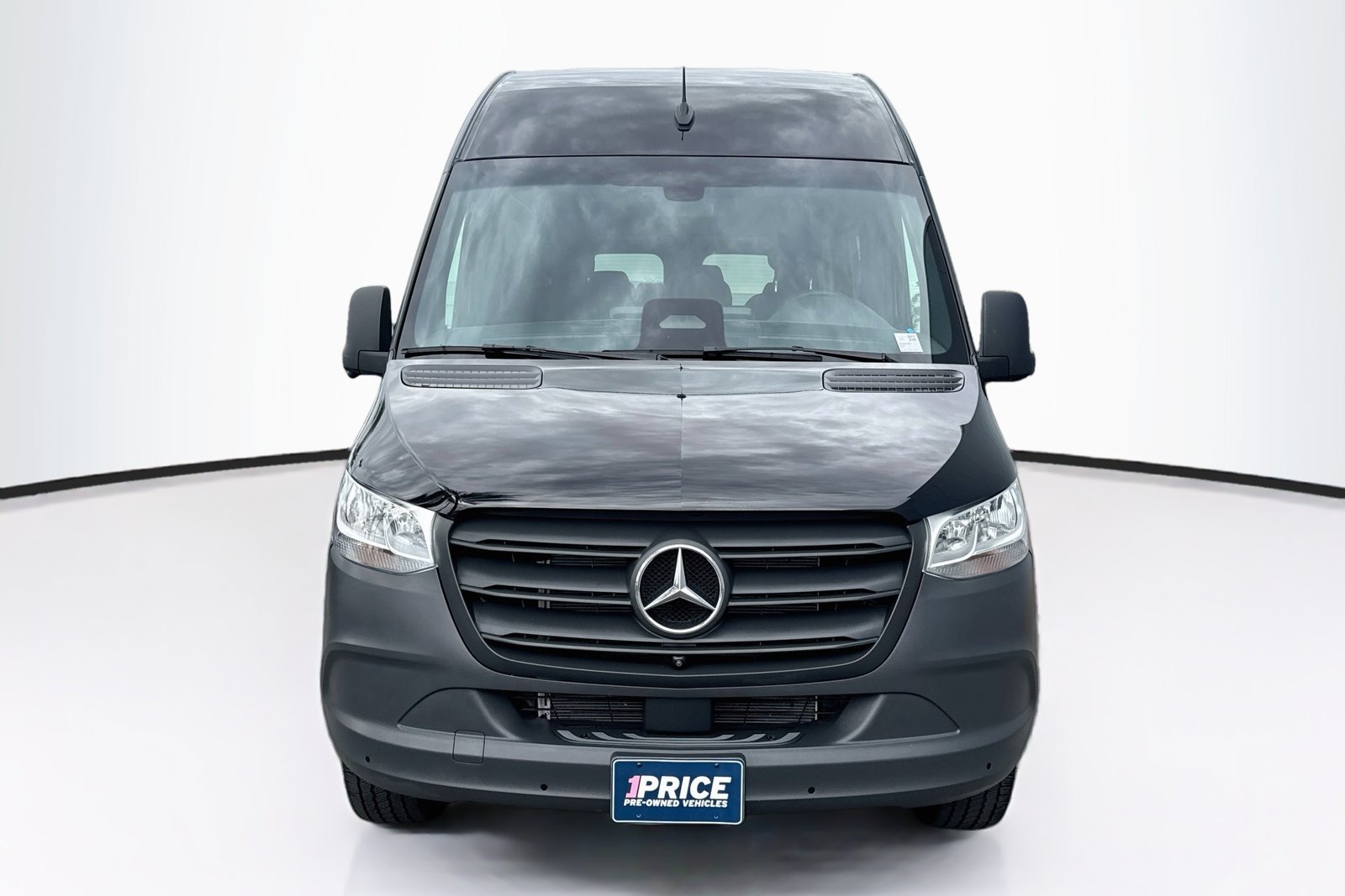 Used 2025 Obsidian Black Metallic Mercedes-Benz  image 2