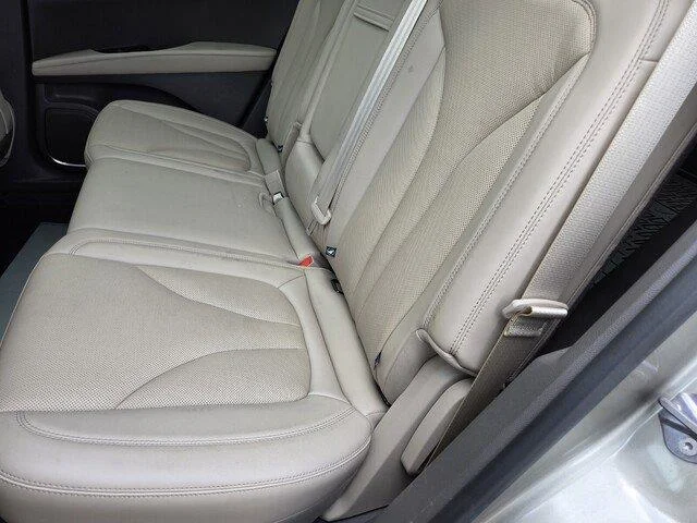Used 2023 Jewel Sandstone Metallic Premium Colorant Lincoln Reserve image 27