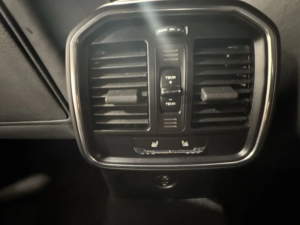 2024 Porsche Macan Base - Photo 32