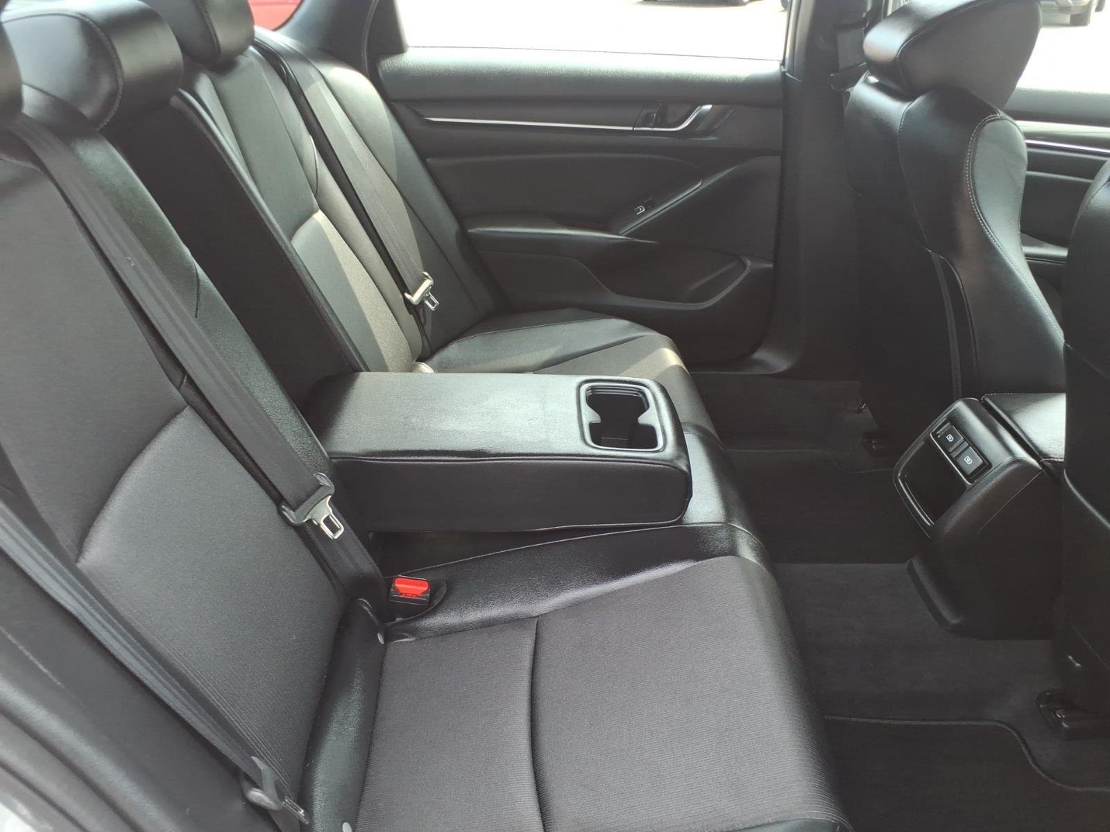 Used 2022 Lunar Silver Metallic Honda Sport image 20