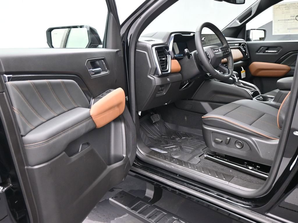 2026 GMC Canyon AT4 - Photo 11