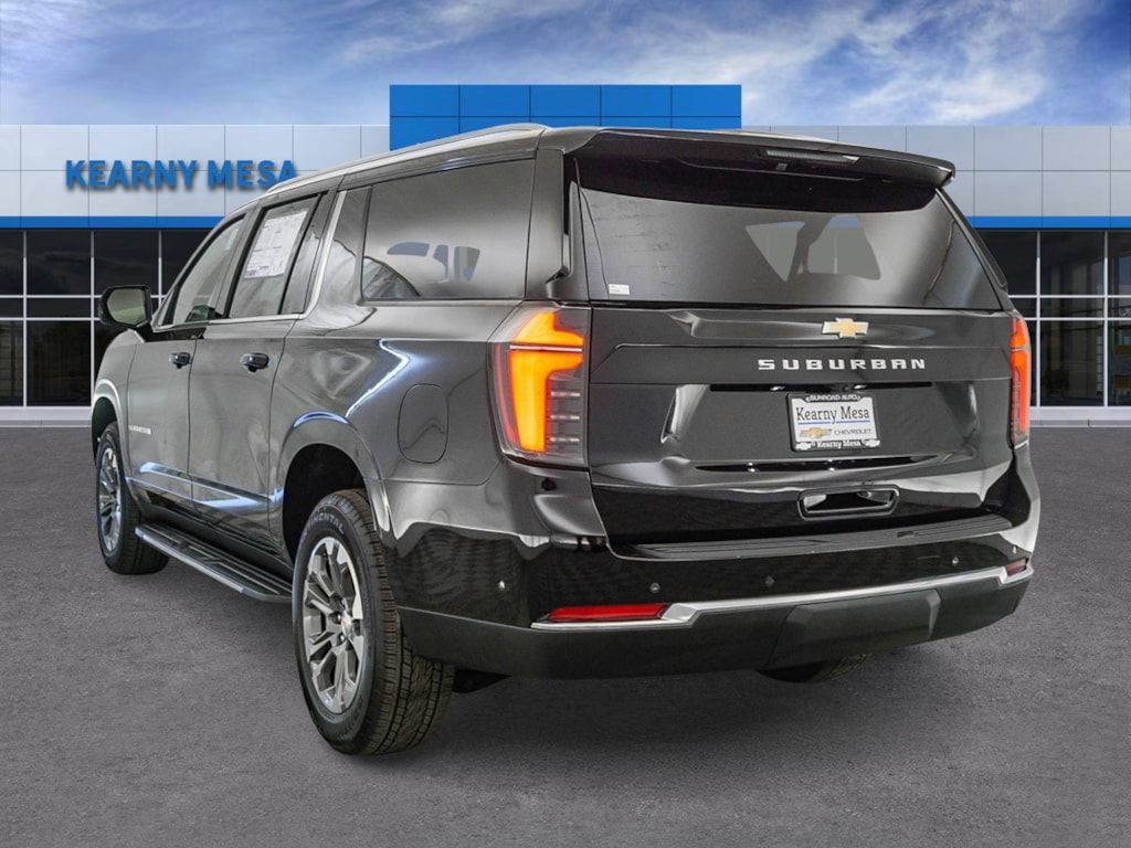 2026 Chevrolet Suburban LS - Photo 6