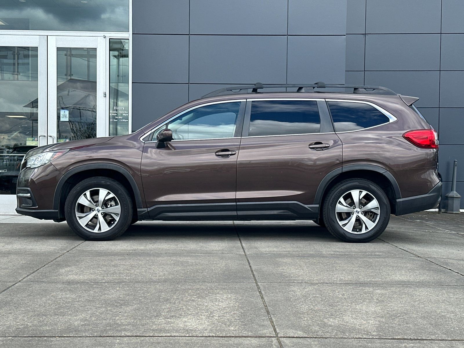 Used 2019 Cinnamon Brown Pearl Subaru Premium image 6