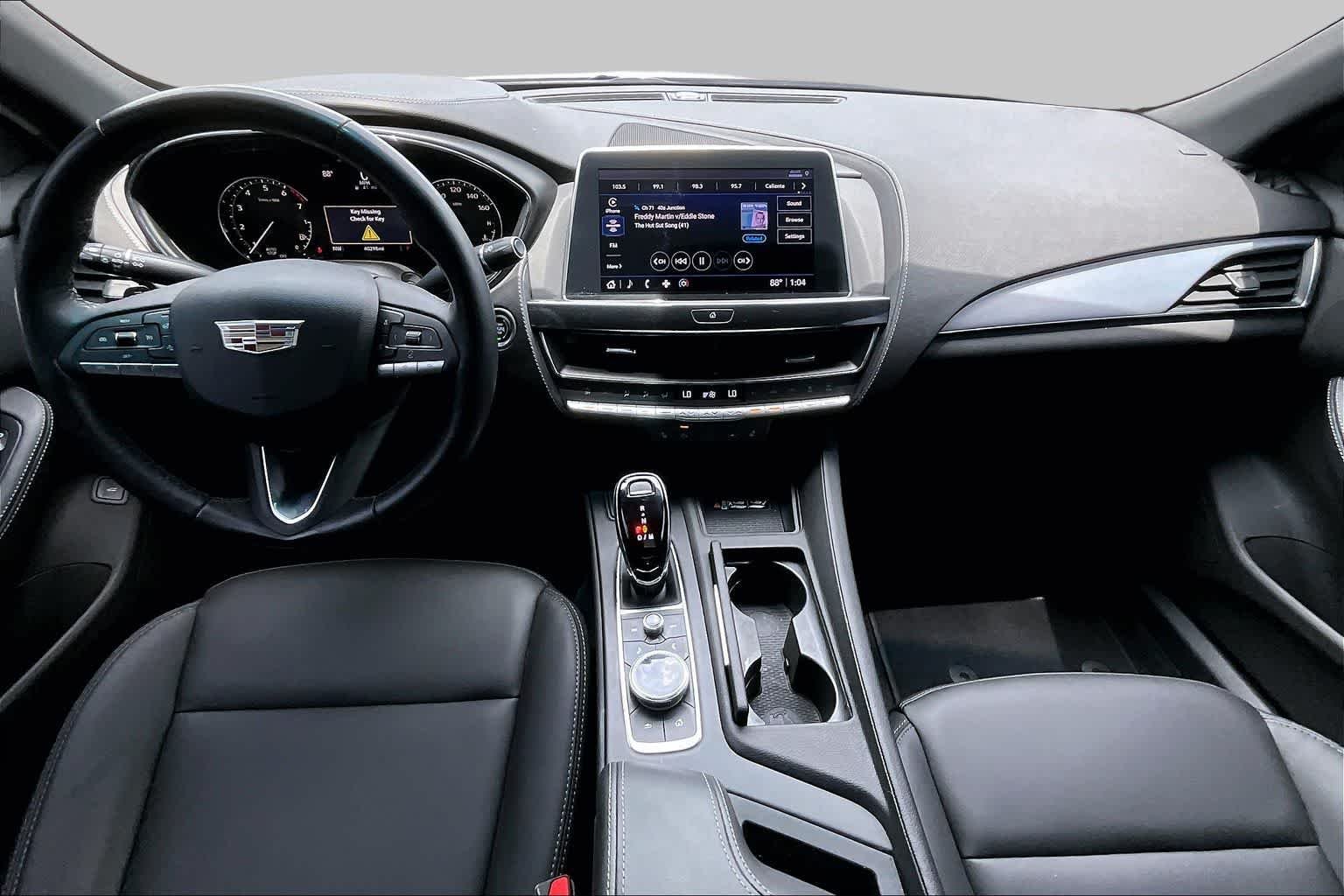 Used 2023 CRYSTAL WHITE TRICOAT Cadillac Luxury image 30