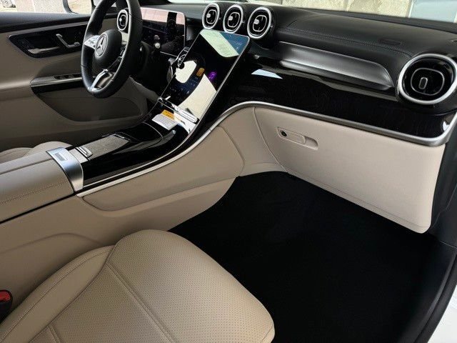 New 2025 Polar White Mercedes-Benz GLC 300 image 11