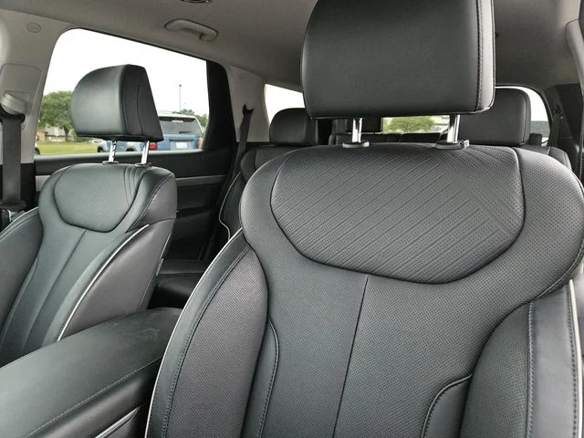 Used 2025 Hyper White Hyundai SEL image 24