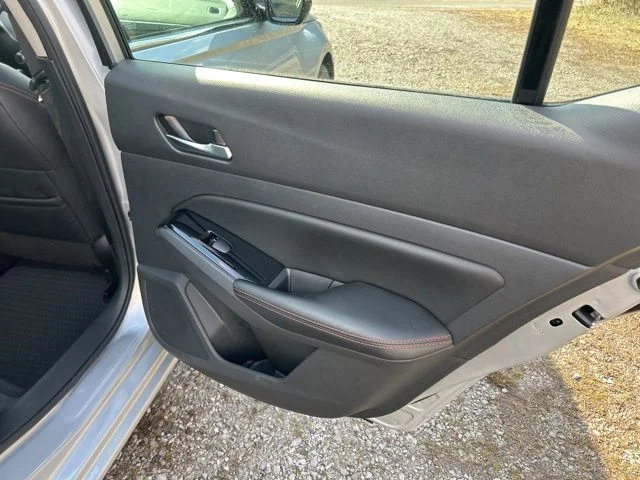Used 2024 Silver Nissan 2.5 SR image 22