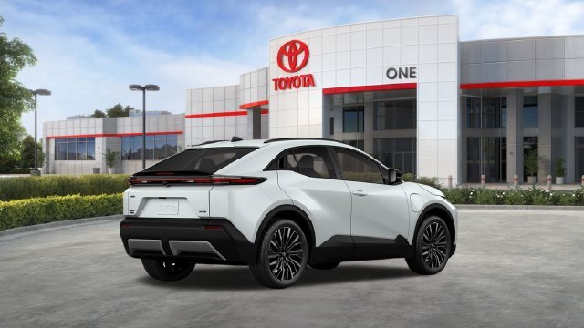 New 2026 Wind Chill Pearl <sup>1</sup> Toyota  XSE image 13