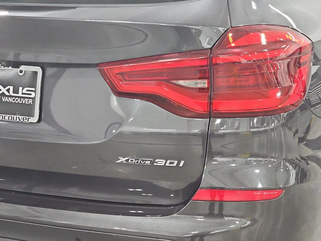 Used 2020 Gray BMW xDrive30i image 34