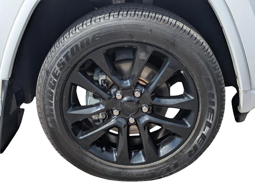 Used 2020 White Jeep Altitude image 5