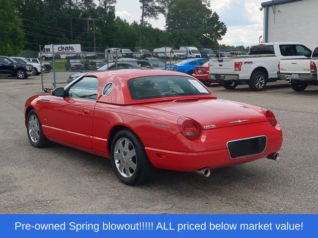 Used 2003 Red Ford  image 11