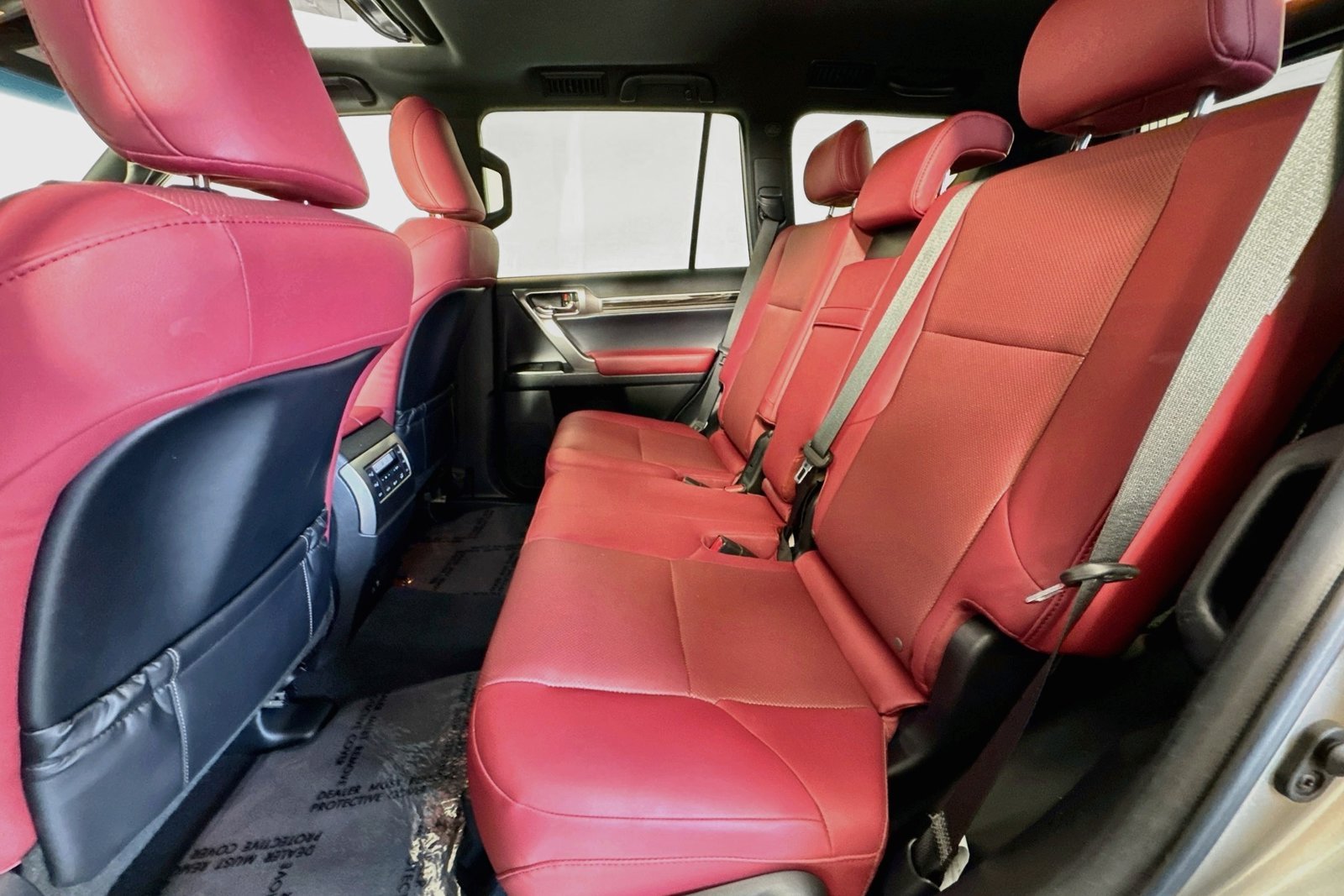 Used 2023 Atomic Silver Lexus GX 460 Premium image 23