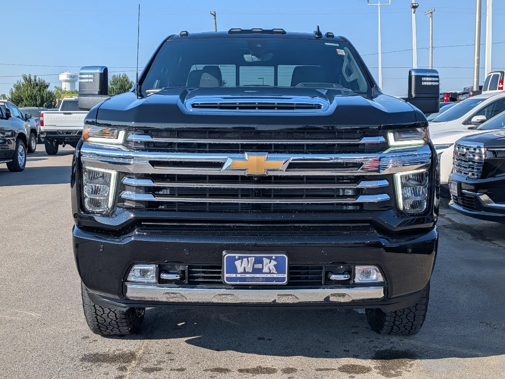Used 2023 BLACK Chevrolet High Country image 5