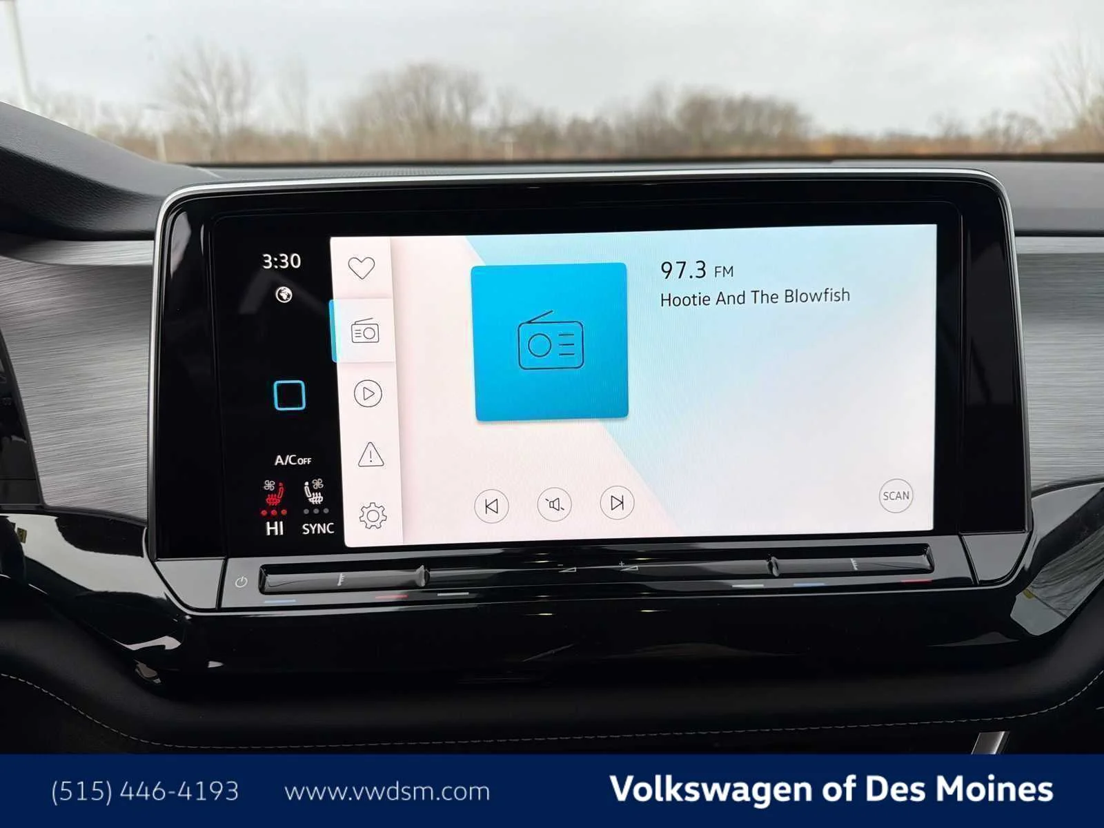 New 2026 Opal White Pearl Volkswagen 2.0T SE w/Technology image 17