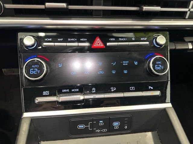 Used 2025 White Hyundai SEL image 29