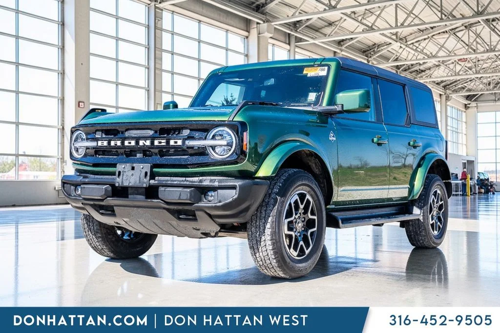 2025 Ford Bronco Outer Banks 4x4's photo