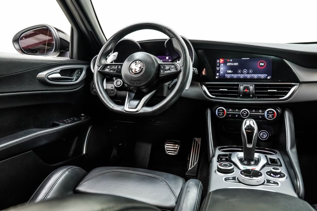 Used 2023 White Alfa Romeo Veloce image 24