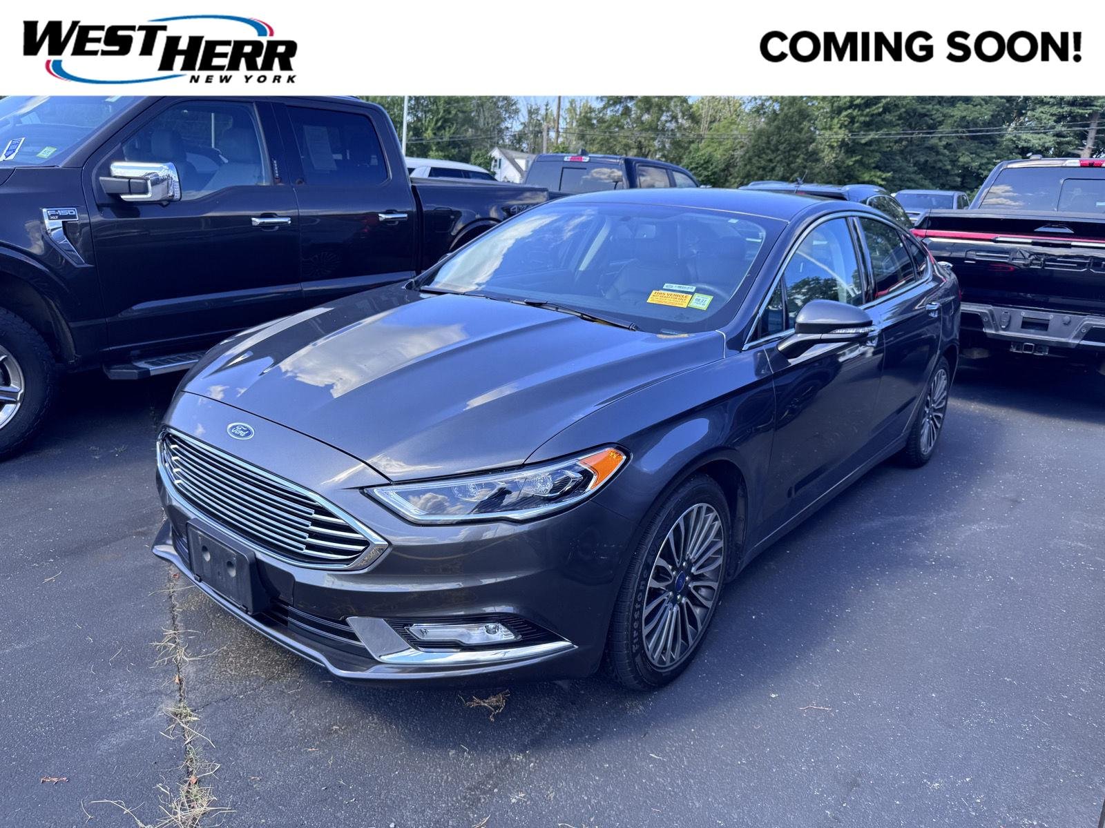 Used 2017 Magnetic Ford SE image 1