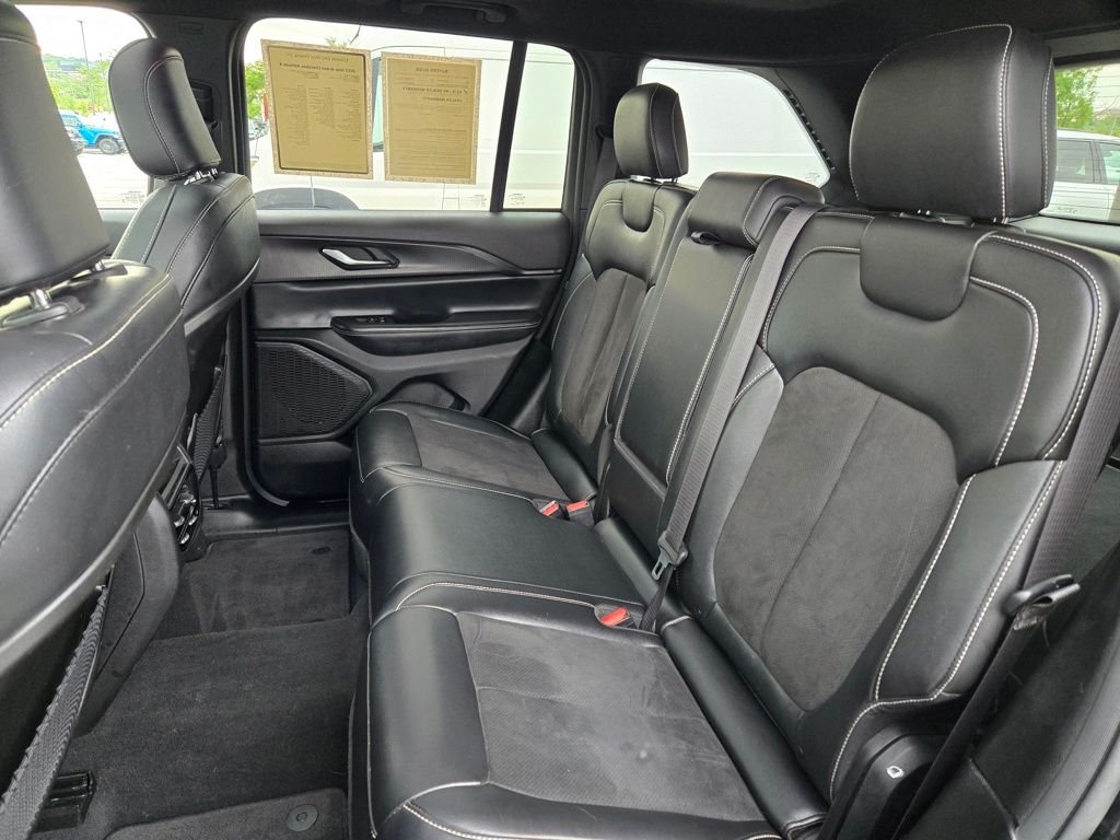 Used 2023 Black Jeep Altitude X image 31