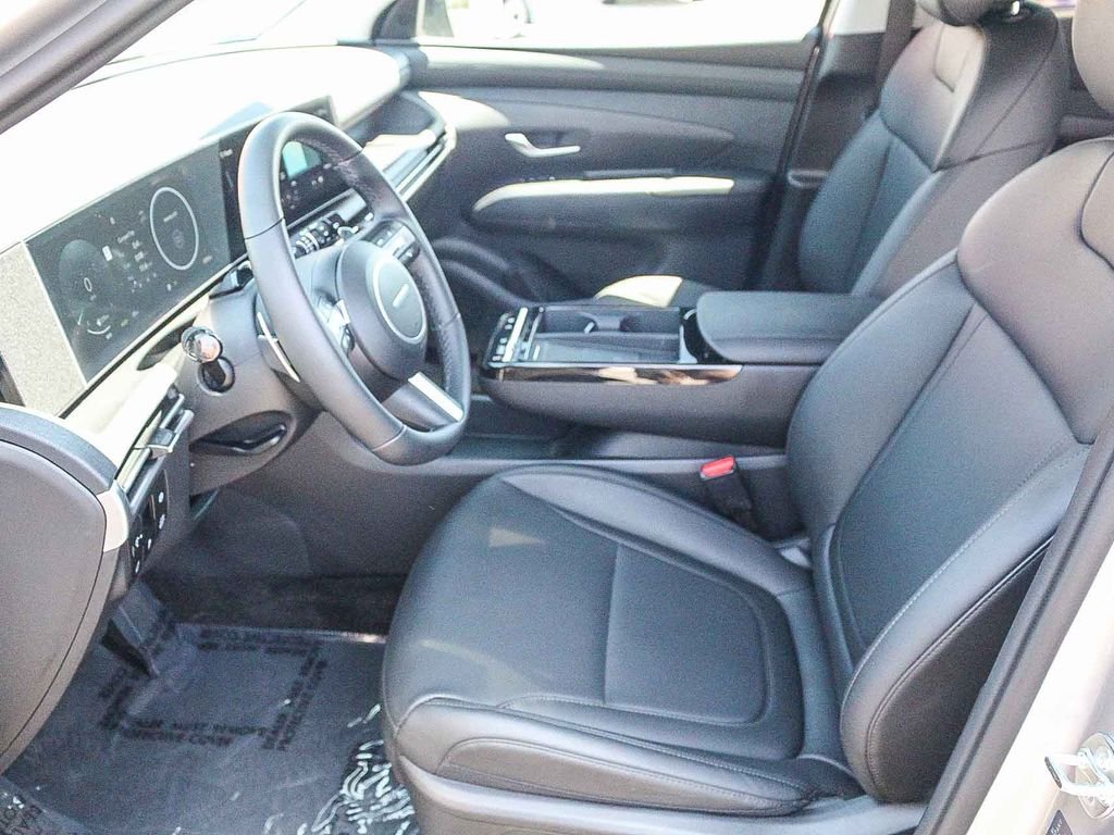 Used 2025 Silver Hyundai SEL Convenience image 19