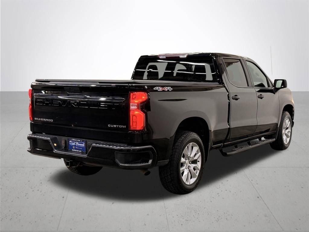Used 2022 Black Chevrolet Custom image 10